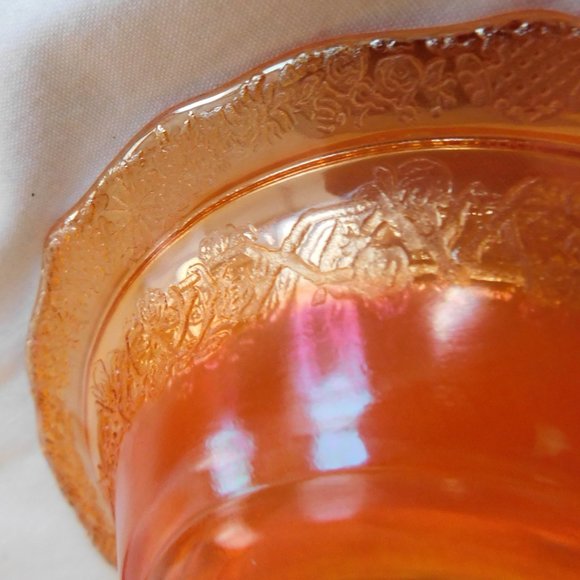 Federal Glass Normandie Bouquet Lattice Sunburst Iridescent 4 Berry Dessert Bowl - Picture 4 of 5